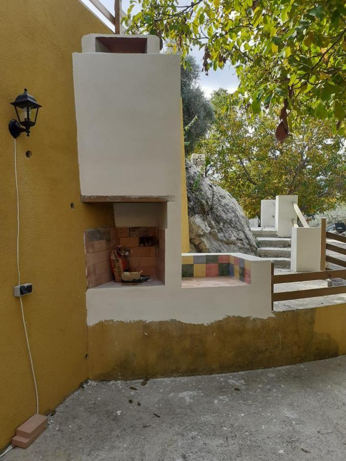 Сasa de vacaciones El Nogueral Gontar